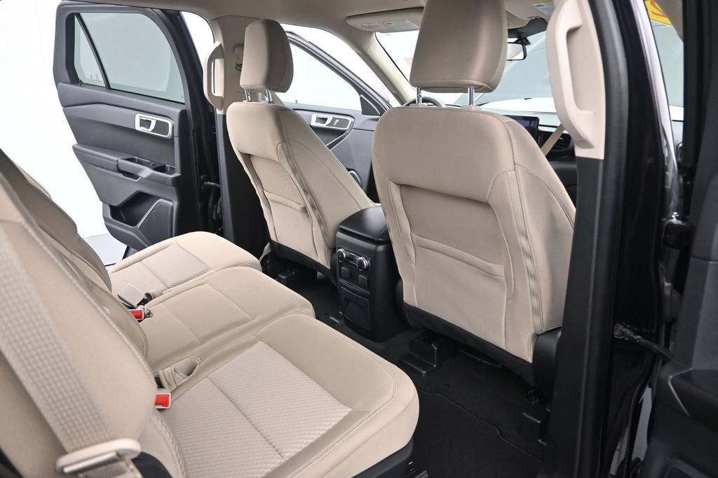 2023 Ford Explorer Base