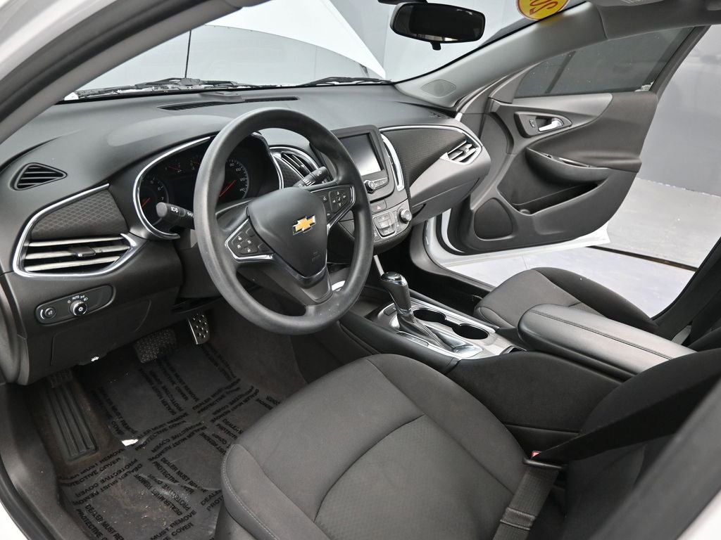 2017 Chevrolet Malibu LT 1LT
