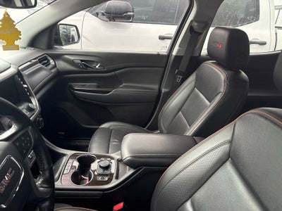2022 GMC Acadia AT4