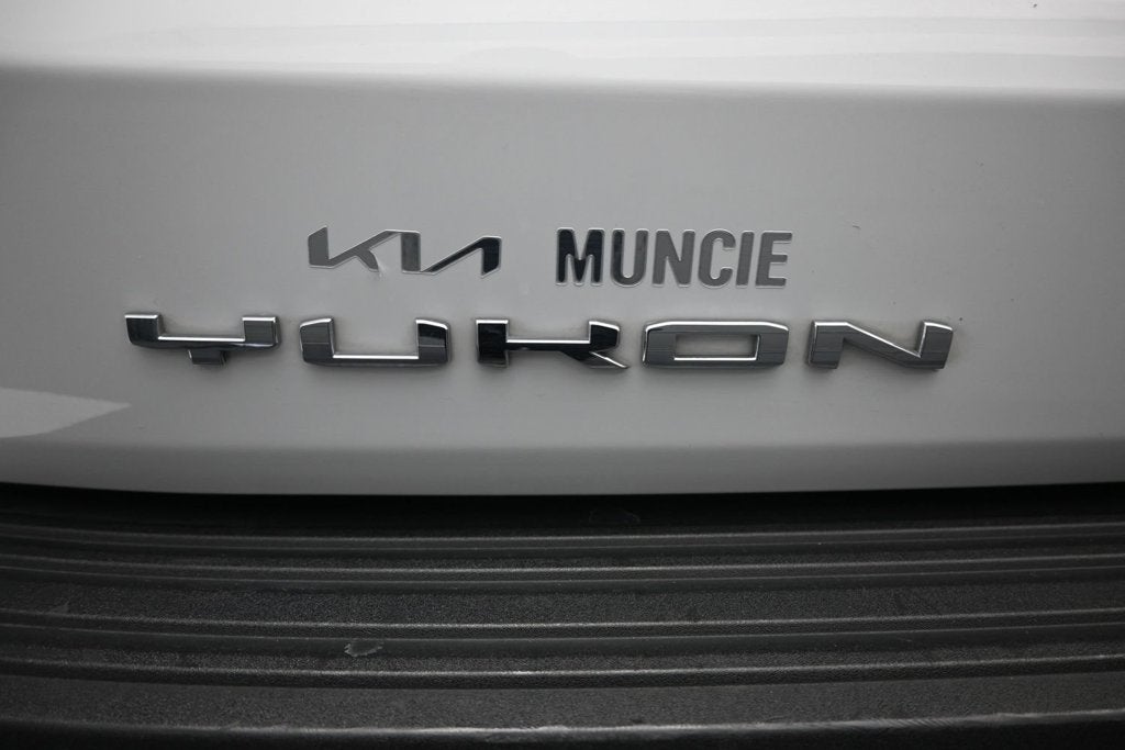 2025 GMC Yukon Elevation