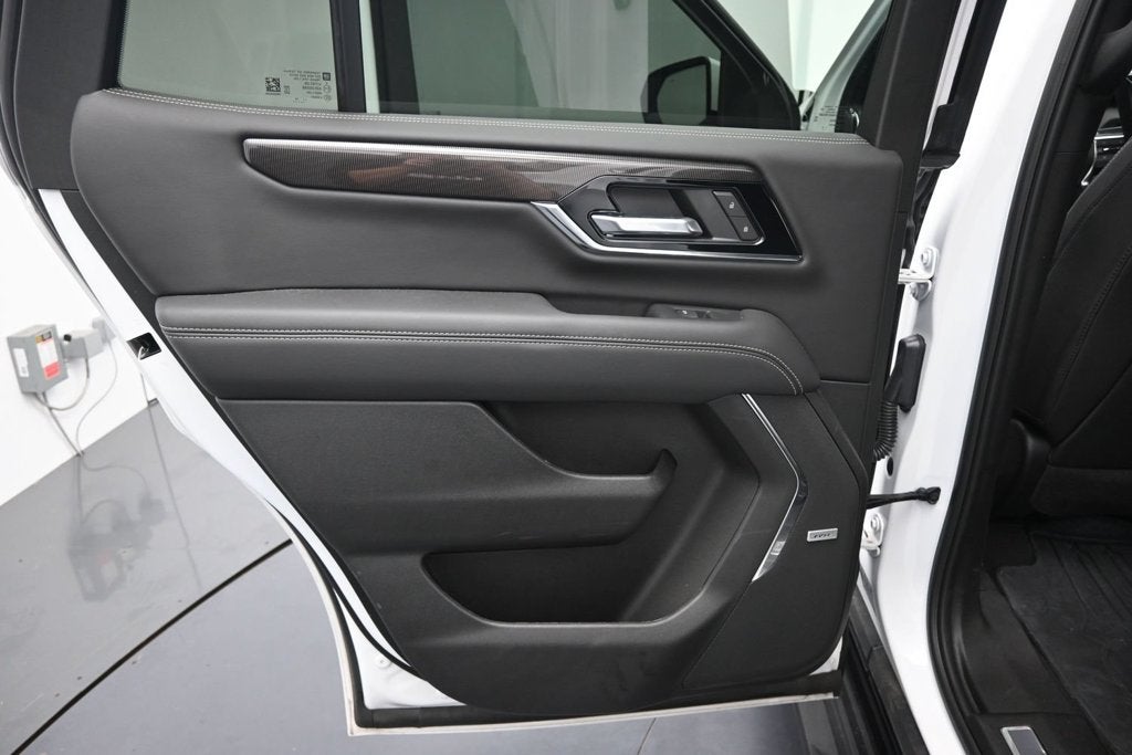 2025 GMC Yukon Elevation