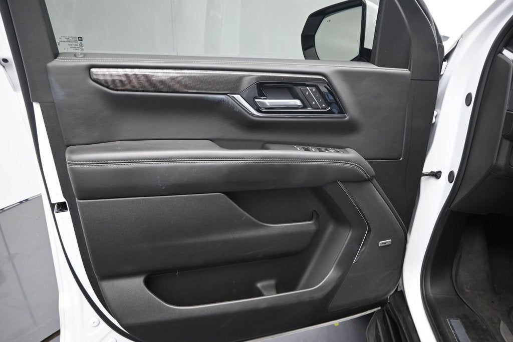 2025 GMC Yukon Elevation