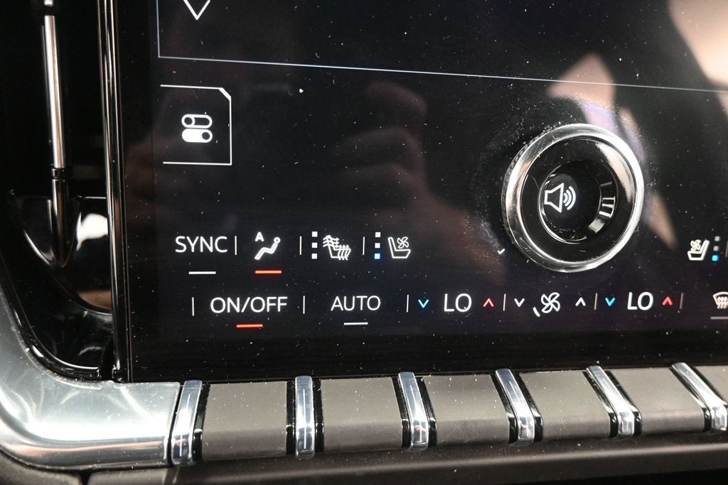 2025 GMC Yukon Elevation