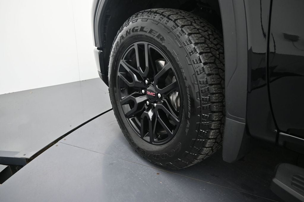 2025 GMC Sierra 1500 Elevation
