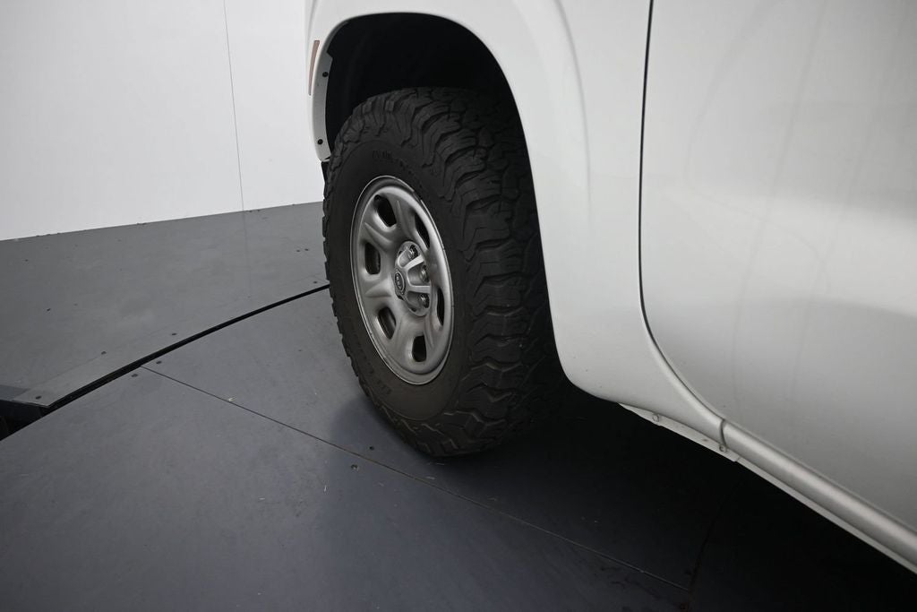 2024 Nissan Frontier S