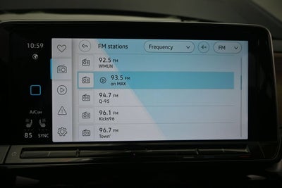 2025 Volkswagen Atlas 2.0T SE w/Technology