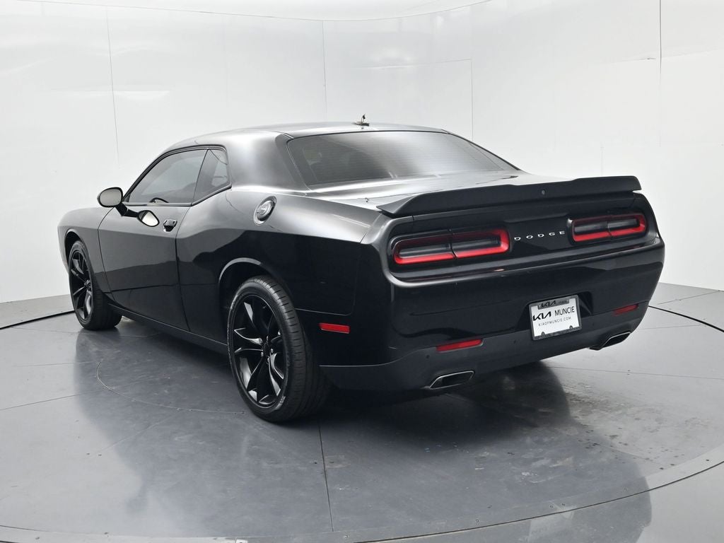 2016 Dodge Challenger SXT