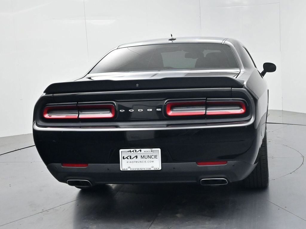 2016 Dodge Challenger SXT