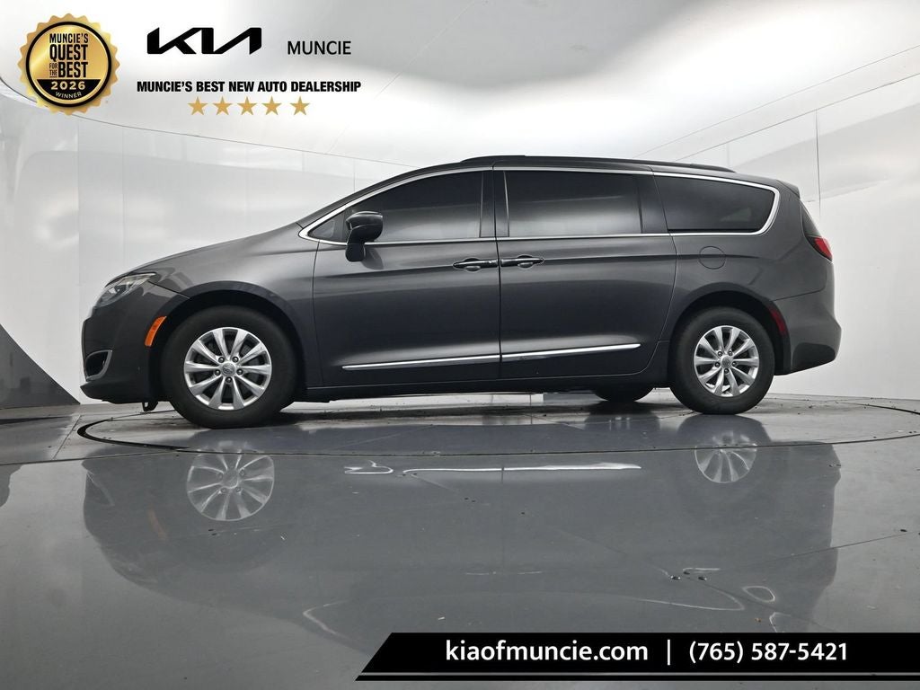 2017 Chrysler Pacifica Touring L