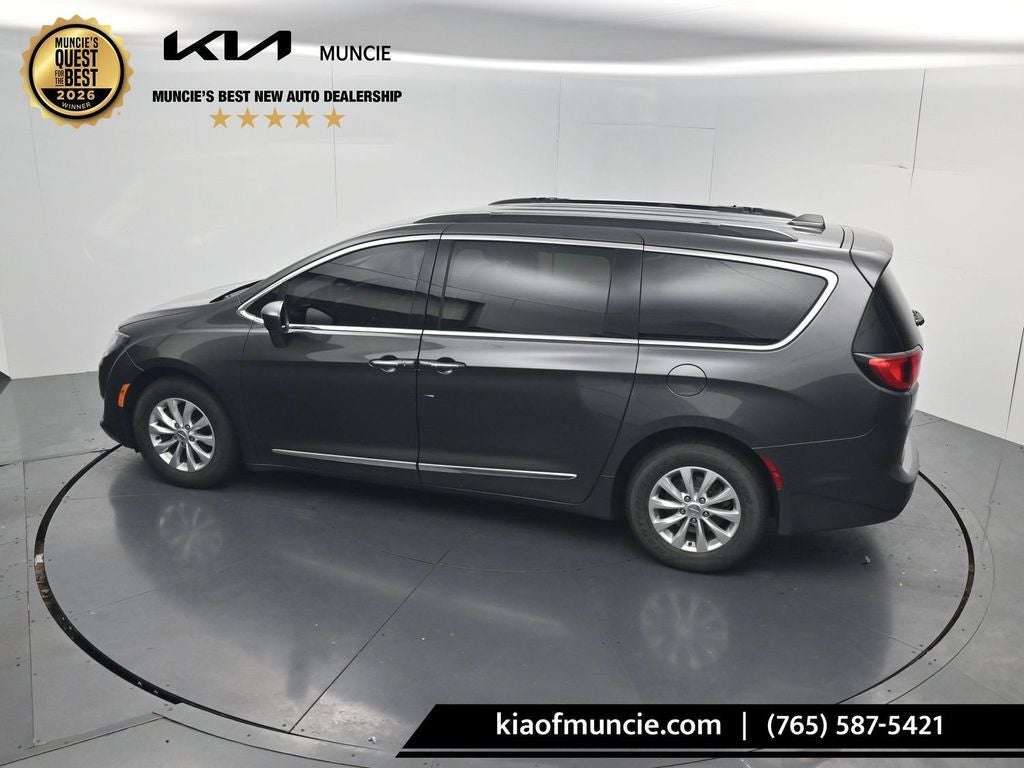 2017 Chrysler Pacifica Touring L