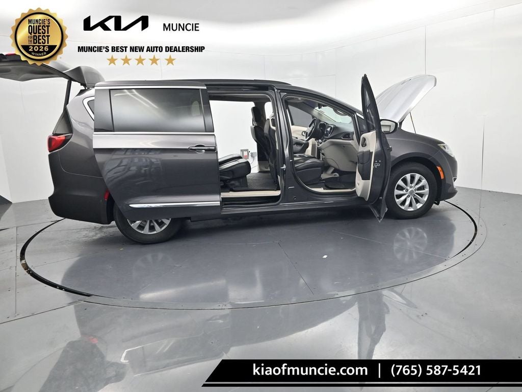 2017 Chrysler Pacifica Touring L