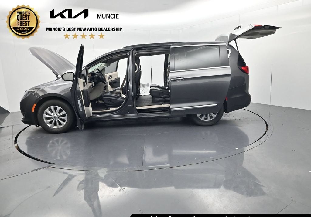 2017 Chrysler Pacifica Touring L