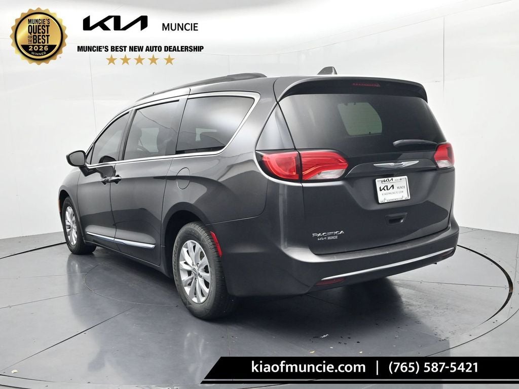 2017 Chrysler Pacifica Touring L