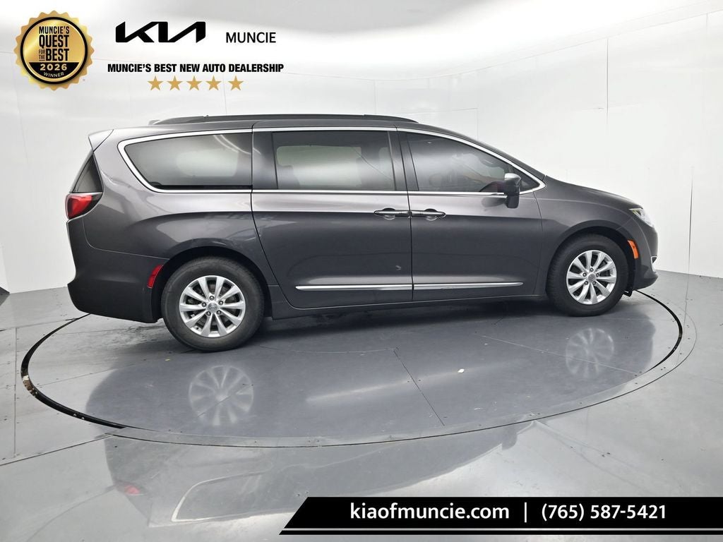 2017 Chrysler Pacifica Touring L
