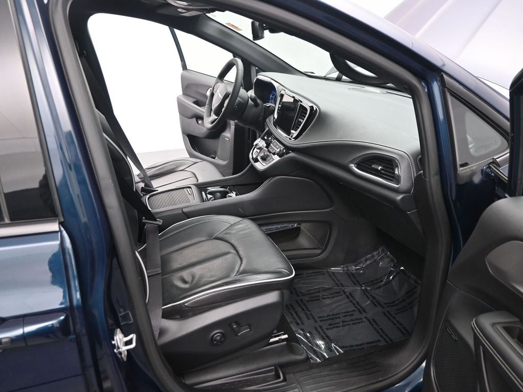 2022 Chrysler Pacifica Hybrid Limited