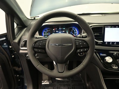 2022 Chrysler Pacifica Hybrid Limited