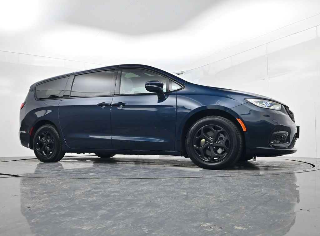 2022 Chrysler Pacifica Hybrid Limited