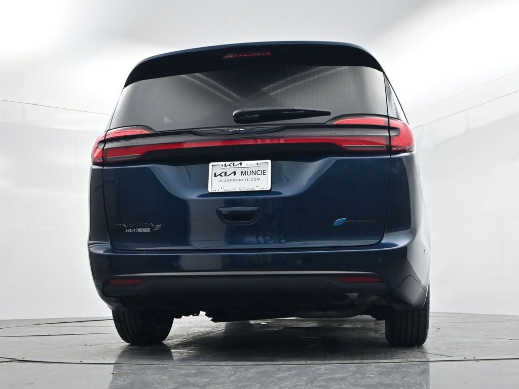 2022 Chrysler Pacifica Hybrid Limited