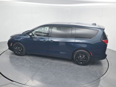 2022 Chrysler Pacifica Hybrid Limited