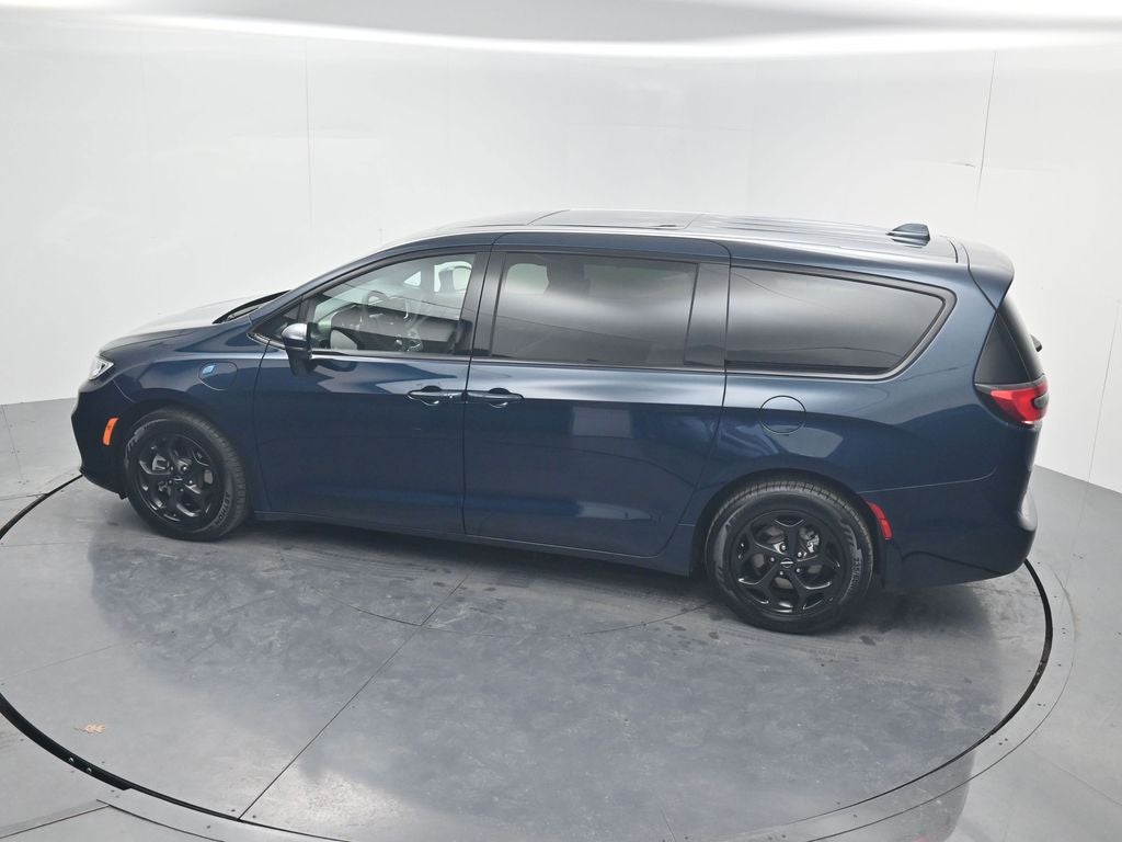 2022 Chrysler Pacifica Hybrid Limited