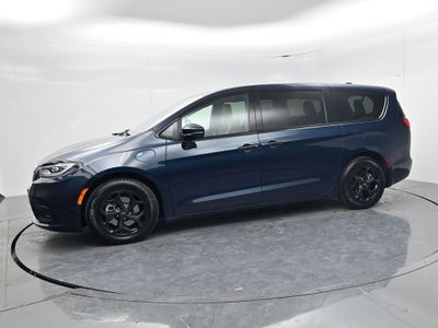 2022 Chrysler Pacifica Hybrid Limited