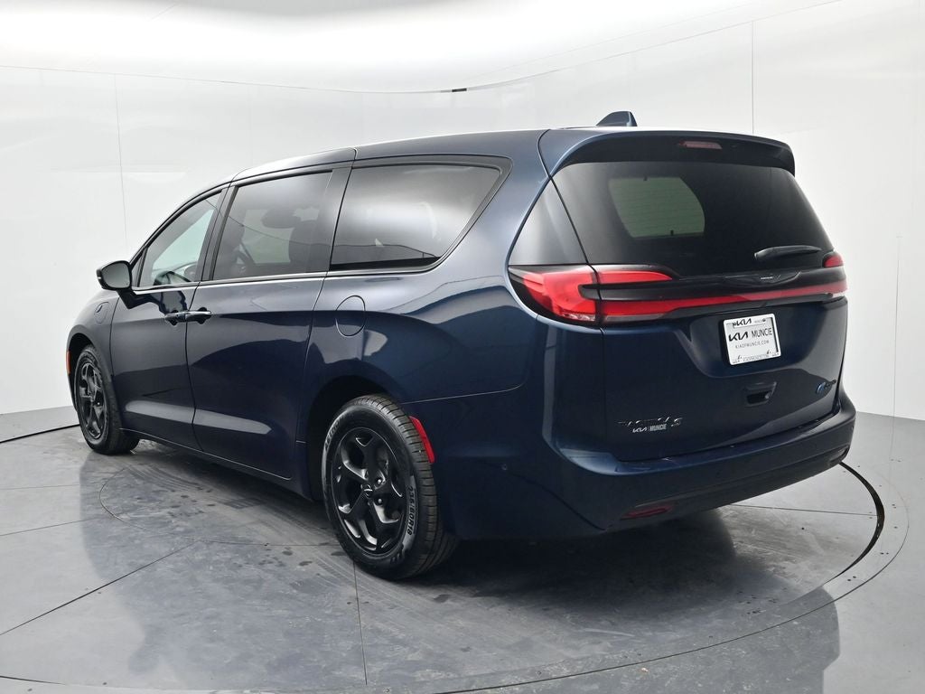 2022 Chrysler Pacifica Hybrid Limited