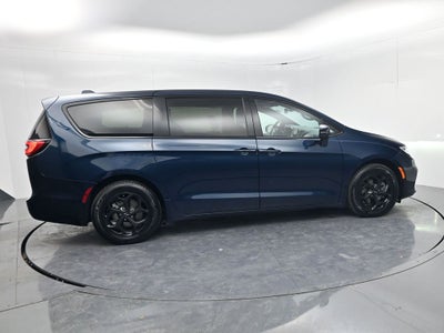 2022 Chrysler Pacifica Hybrid Limited
