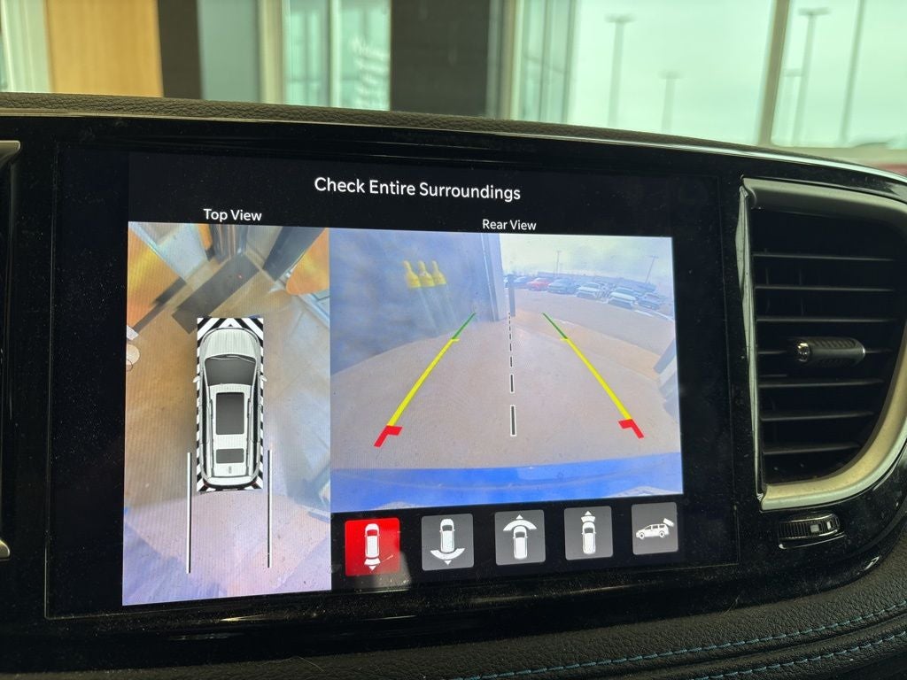 2021 Chrysler Pacifica Touring L