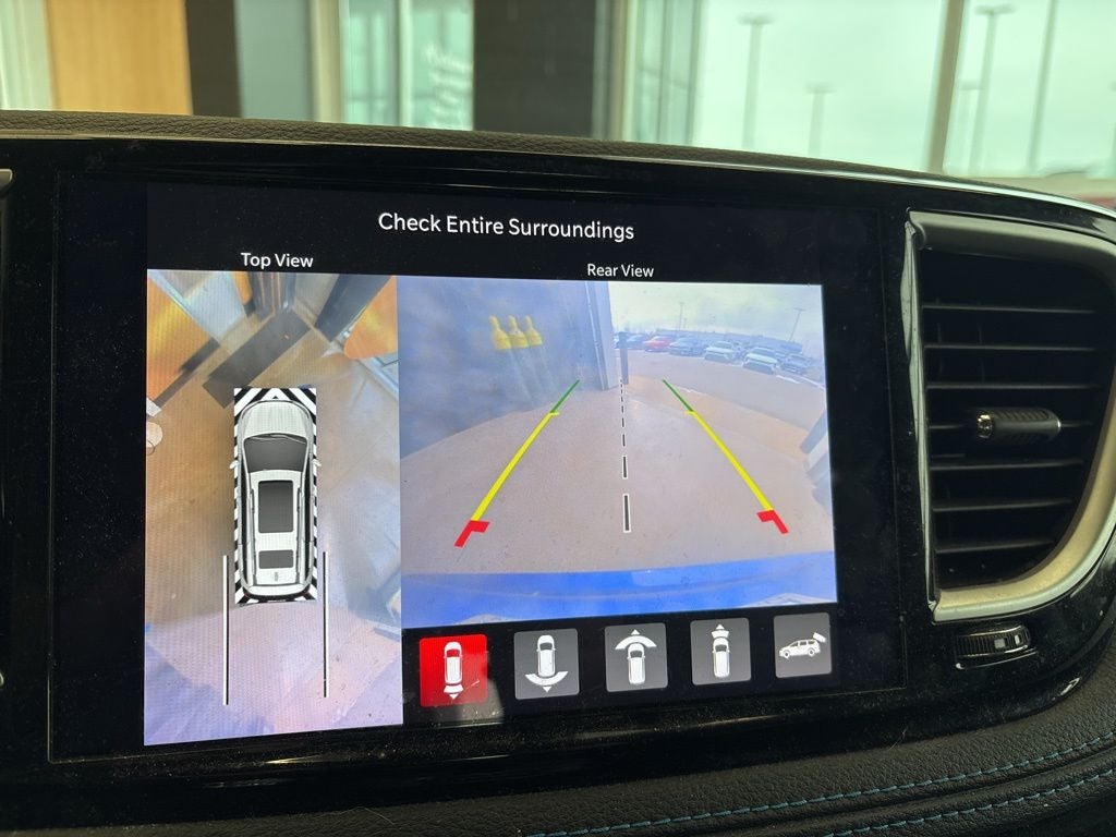 2021 Chrysler Pacifica Touring L