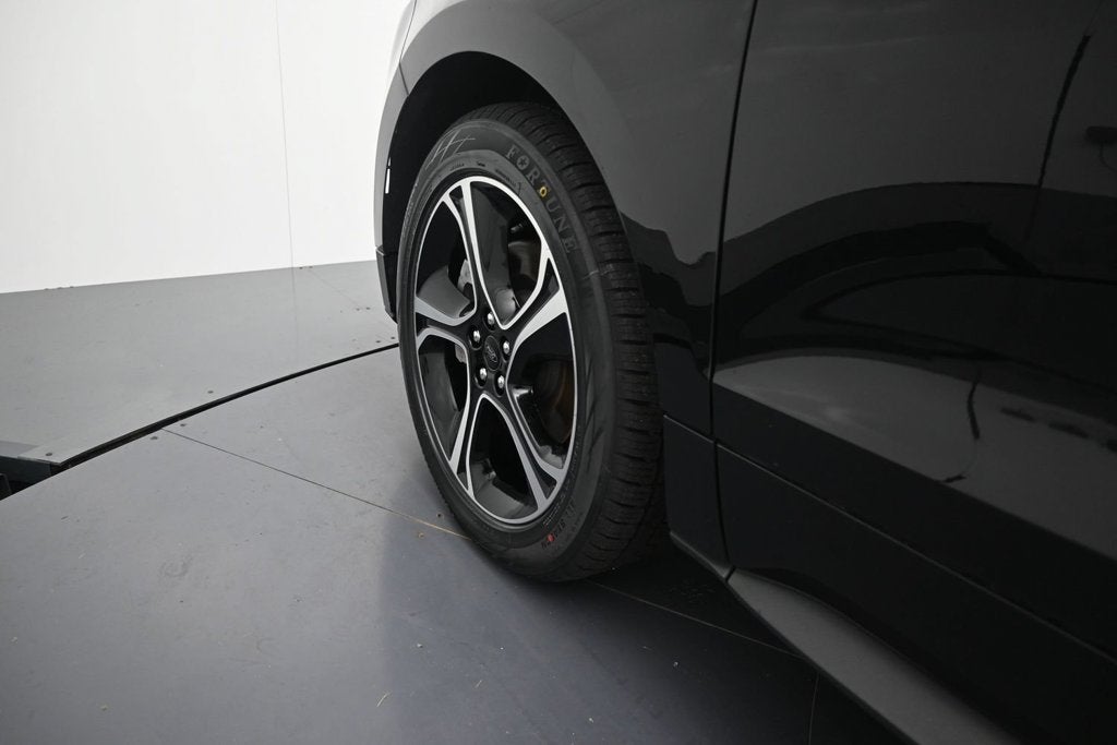 2023 Ford Edge ST
