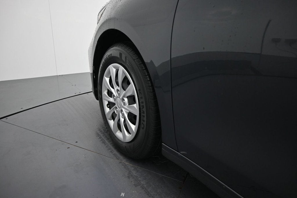 2024 Kia Forte LX