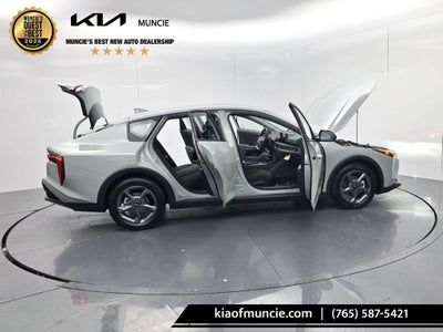 2026 Kia K4 LXS