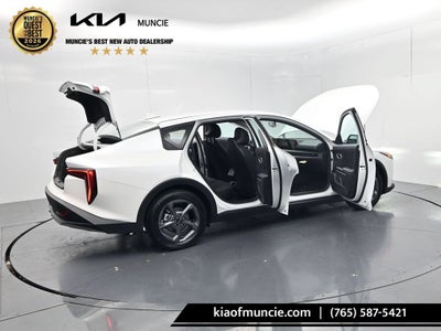 2026 Kia K4 LXS