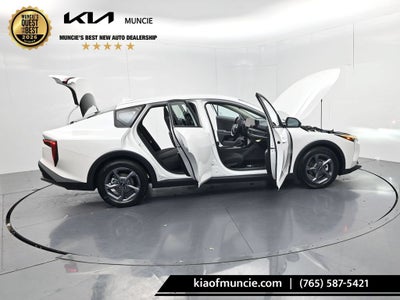 2026 Kia K4 LXS