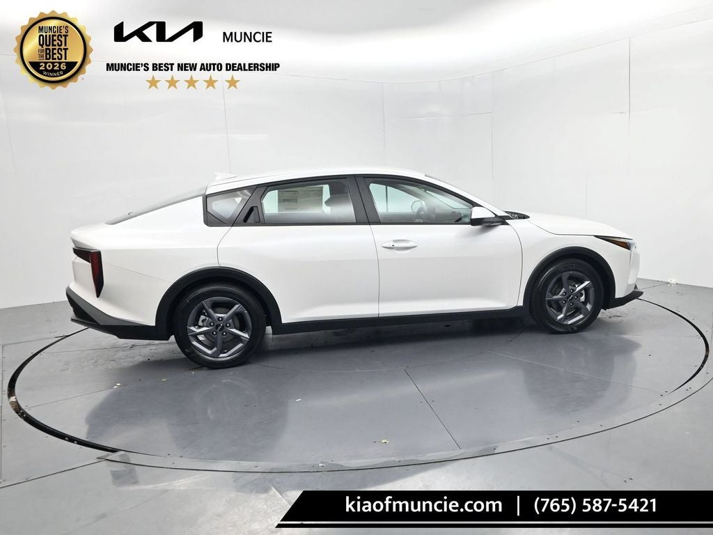 2026 Kia K4 LXS