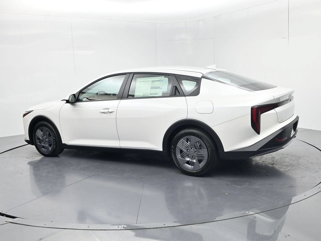 2026 Kia K4 LX