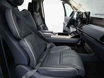 2022 Lincoln Navigator Black Label