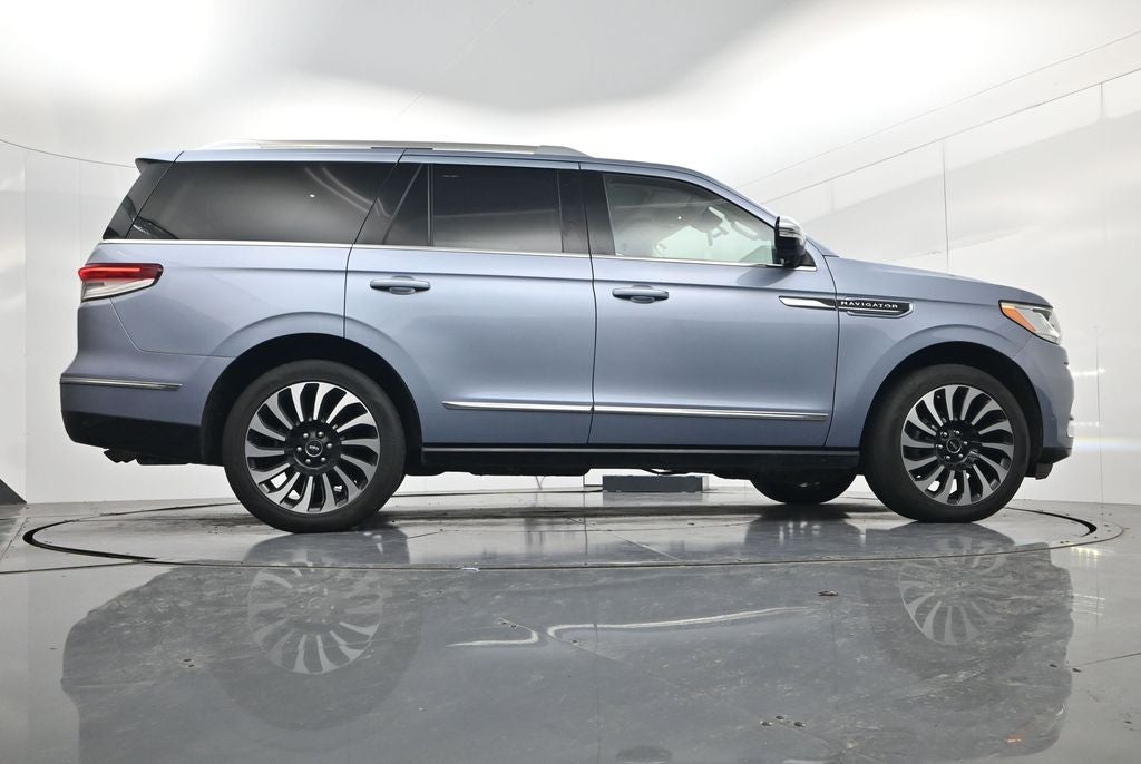 2022 Lincoln Navigator Black Label