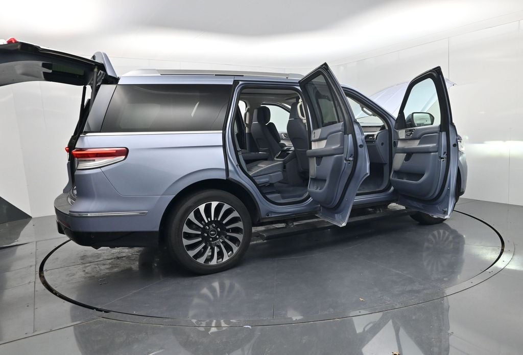 2022 Lincoln Navigator Black Label