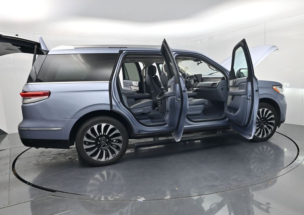 2022 Lincoln Navigator Black Label