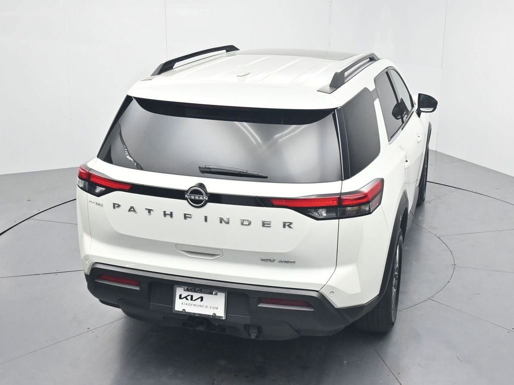 2022 Nissan Pathfinder SV