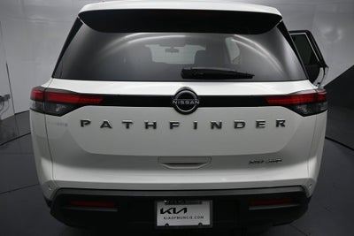 2022 Nissan Pathfinder SV