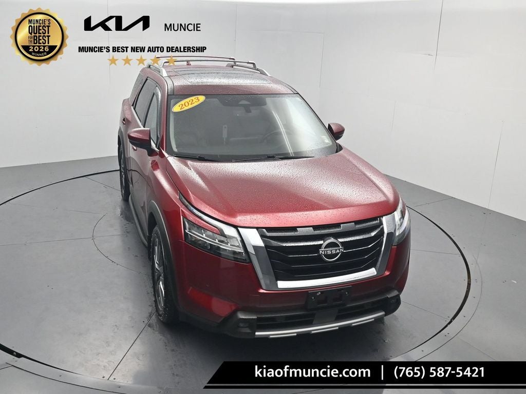 2023 Nissan Pathfinder SL