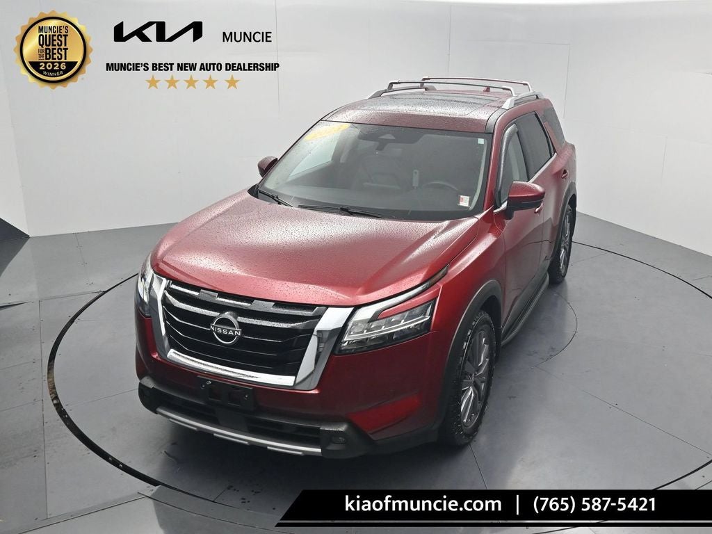 2023 Nissan Pathfinder SL
