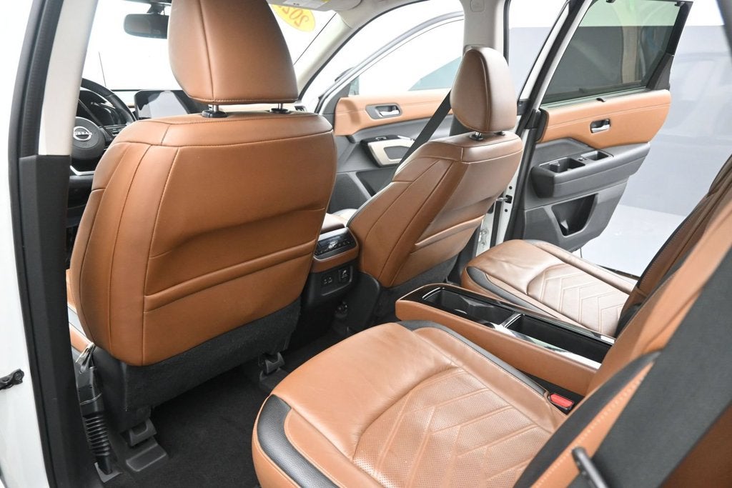 2022 Nissan Pathfinder Platinum