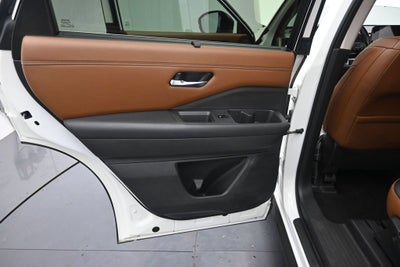 2022 Nissan Pathfinder Platinum