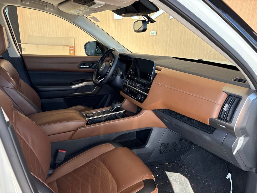 2022 Nissan Pathfinder Platinum