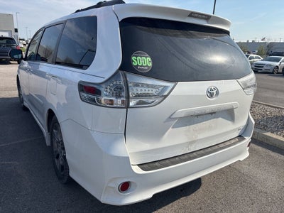 2013 Toyota Sienna SE 8 Passenger