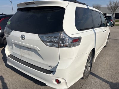 2013 Toyota Sienna SE 8 Passenger
