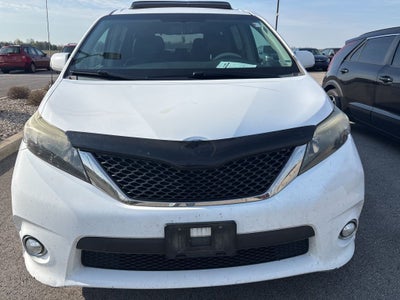 2013 Toyota Sienna SE 8 Passenger